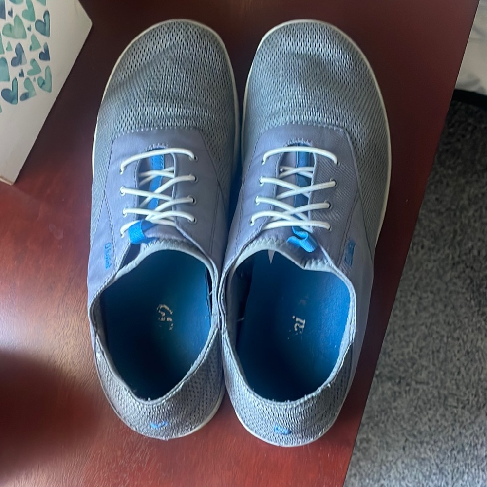 Men’s  olukai sneakers